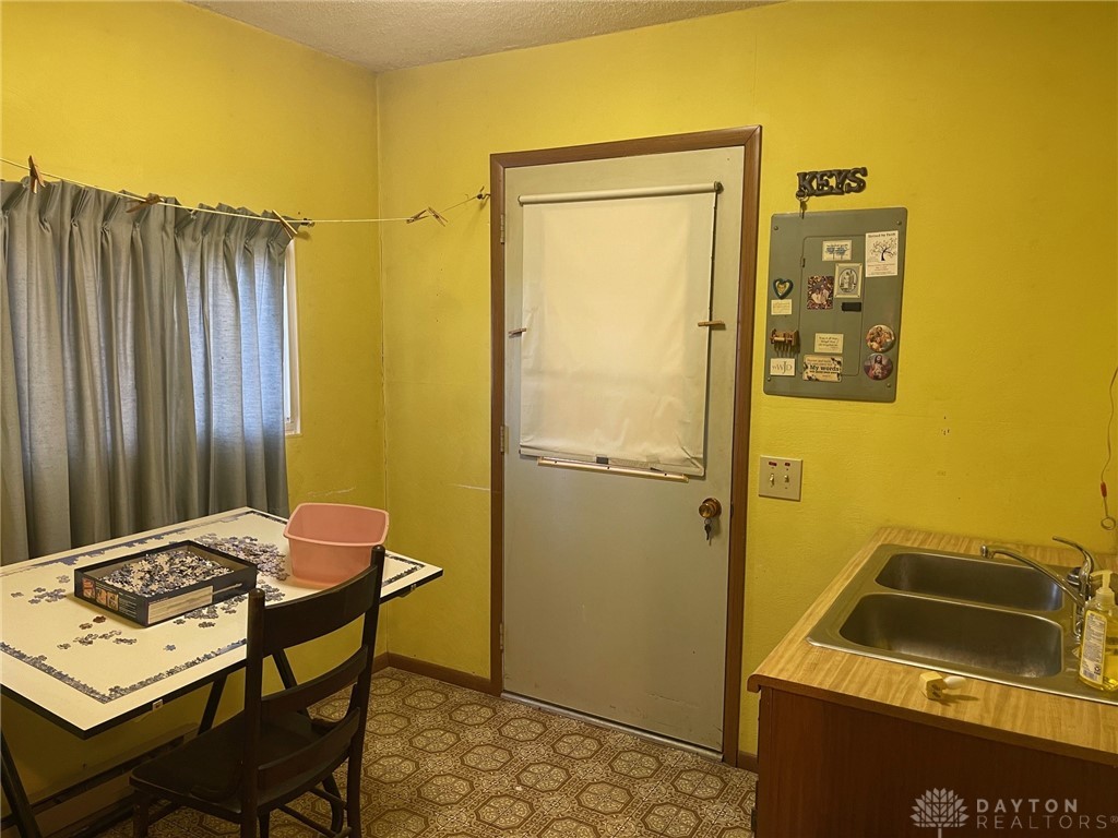 4714 Middle Urbana Road Springfield, OH 45503 - Photo 15 of 28