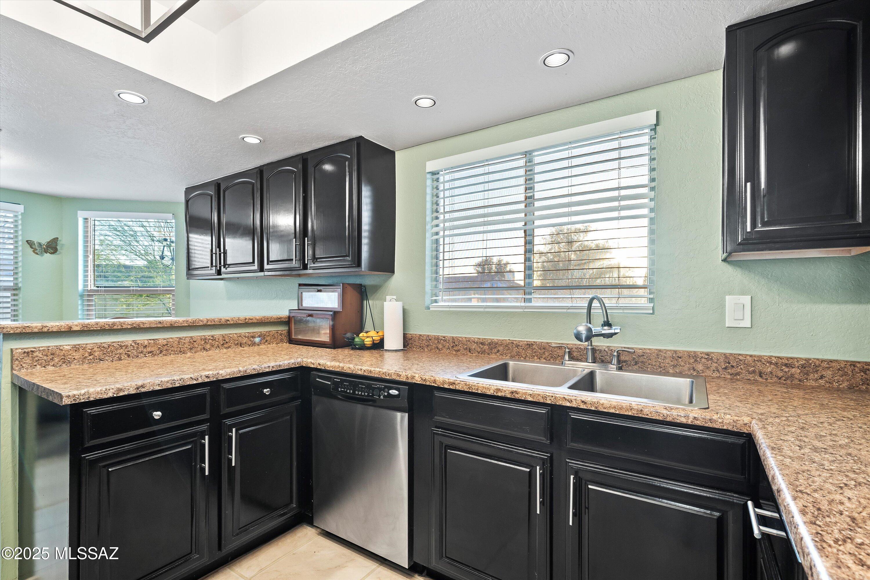 9986 East Stella Road Tucson, AZ 85730 - Photo 11 of 51 Gallery Image 11