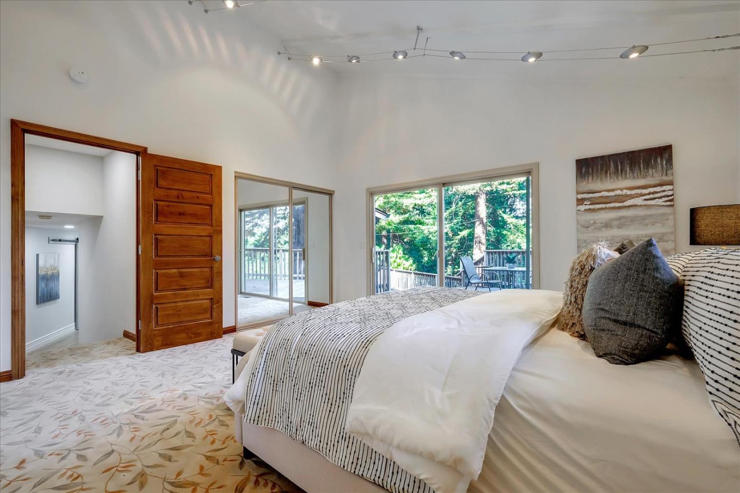 1701 Vine Hill Road Santa Cruz, CA 95065 - Photo 15 of 51 Gallery Image 15