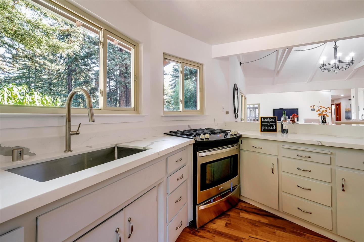 1701 Vine Hill Road Santa Cruz, CA 95065 - Photo 9 of 51 Gallery Image 9