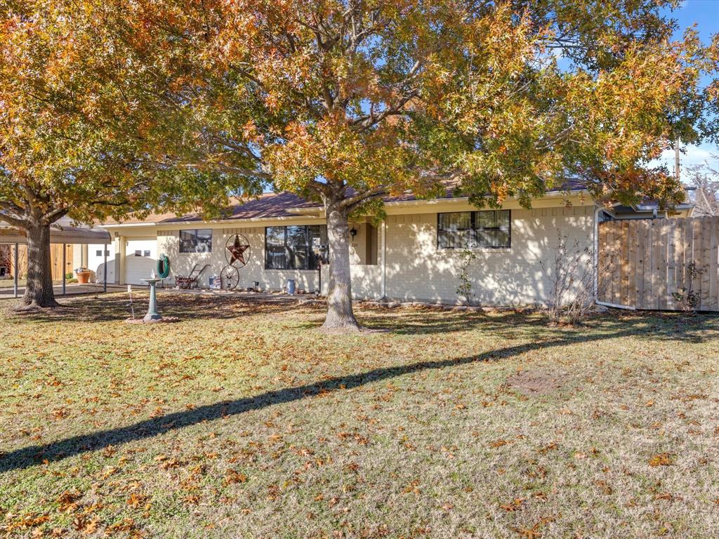 204 West Whitewright Road Savoy, TX 75479 - Photo 1 of 1 Gallery Image 1