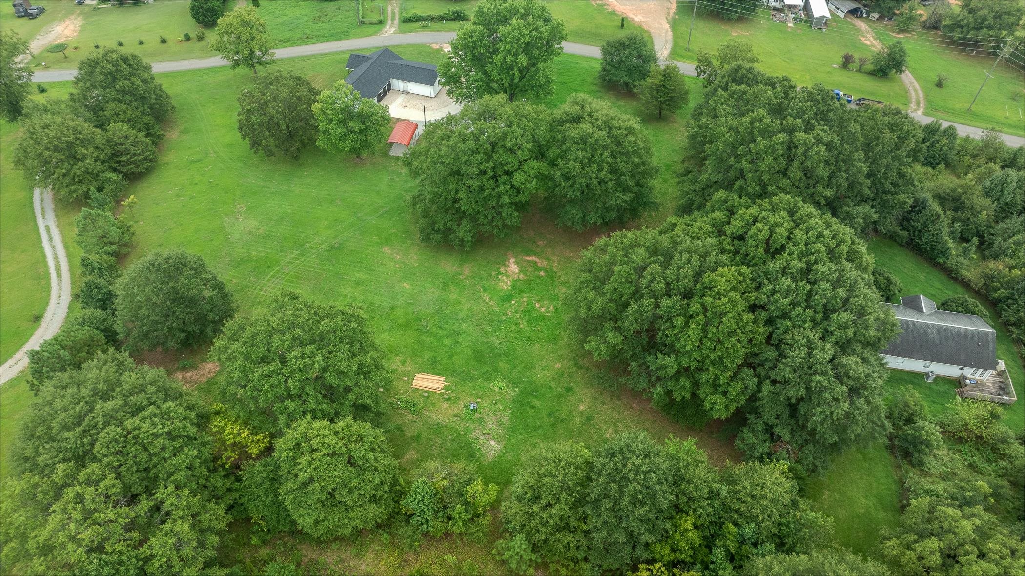 351 State Rd S-42-786 Wellford, SC 29385 - Photo 5 of 40