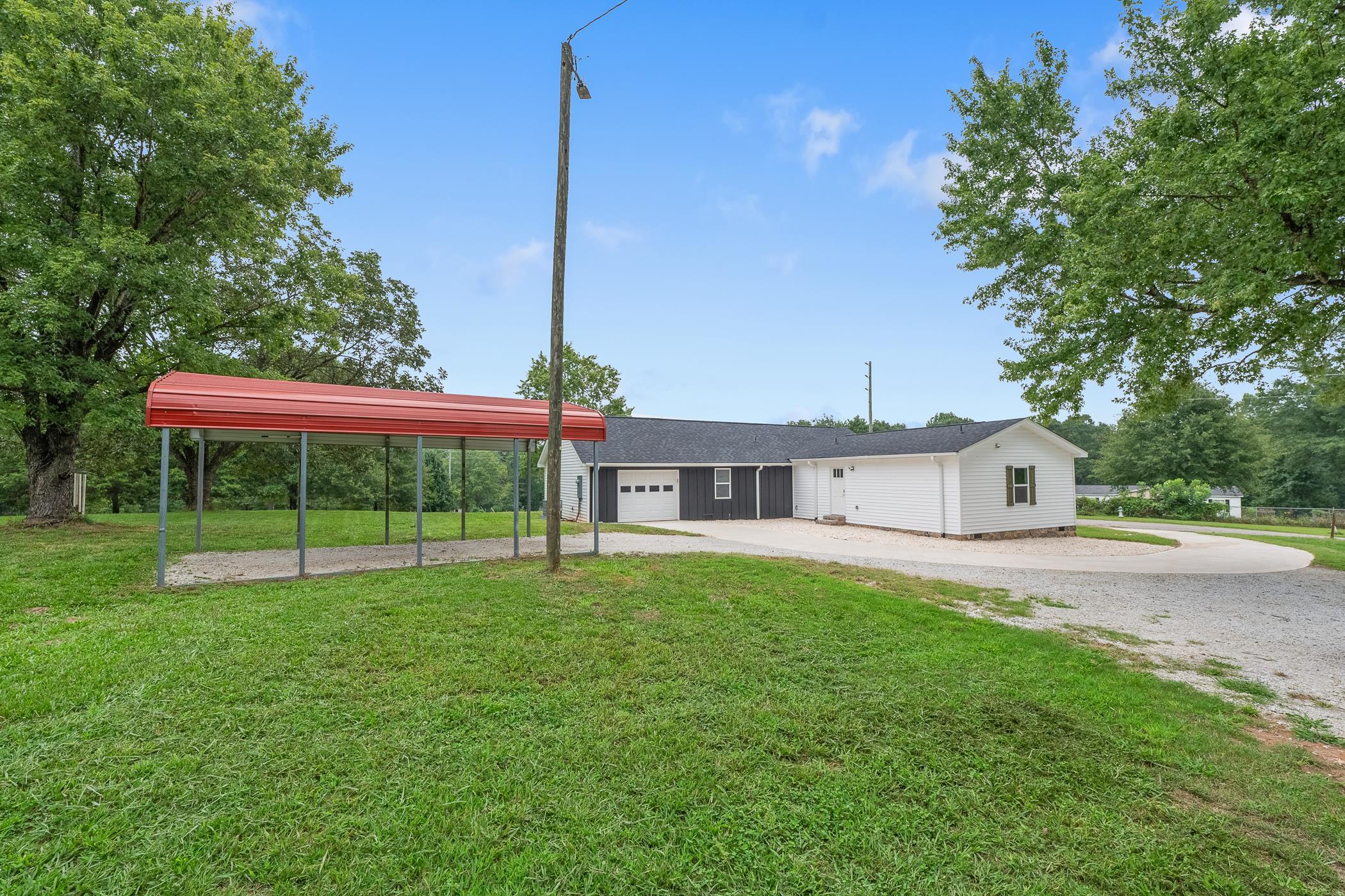 351 State Rd S-42-786 Wellford, SC 29385 - Photo 10 of 40