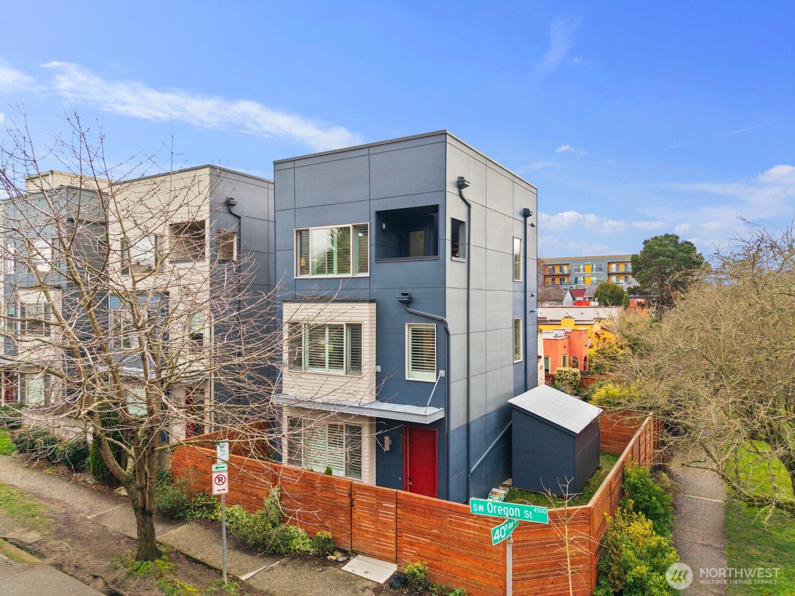 3955 Southwest Oregon Street Seattle, WA 98116 - Photo 2 of 38 Gallery Image 2