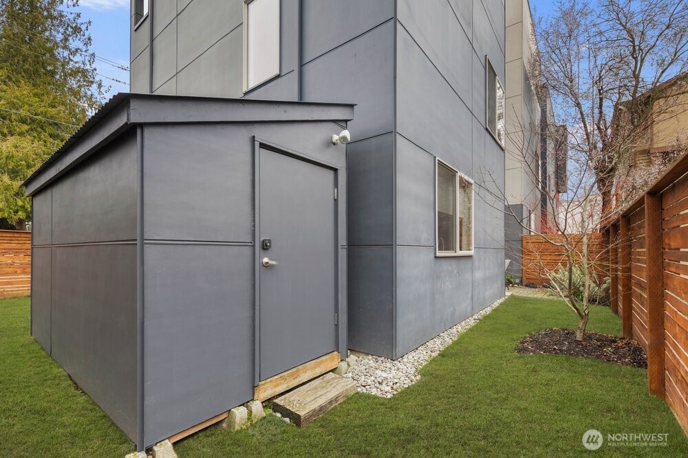 3955 Southwest Oregon Street Seattle, WA 98116 - Photo 34 of 38 Gallery Image 34