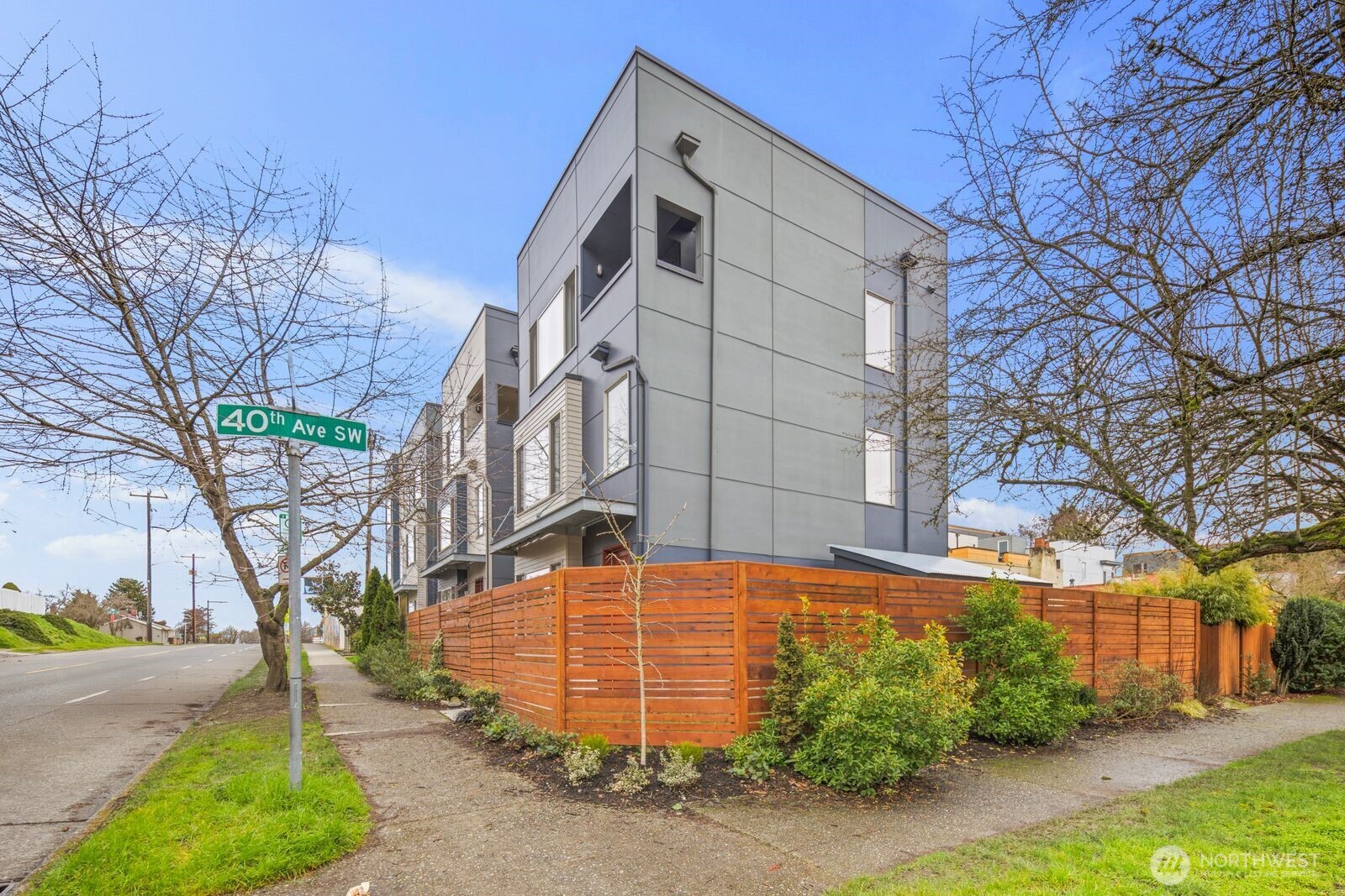 3955 Southwest Oregon Street Seattle, WA 98116 - Photo 37 of 38 Gallery Image 37