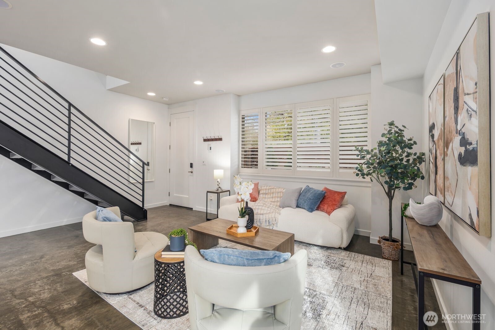 3955 Southwest Oregon Street Seattle, WA 98116 - Photo 7 of 38 Gallery Image 7