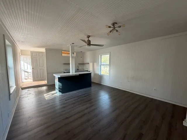 $519,900 | 207 South Creek Street, Fredericksburg, TX 78624