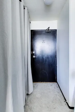$210,000 | 2740 North Pine Grove Avenue, Unit 8C, Chicago, IL 60614