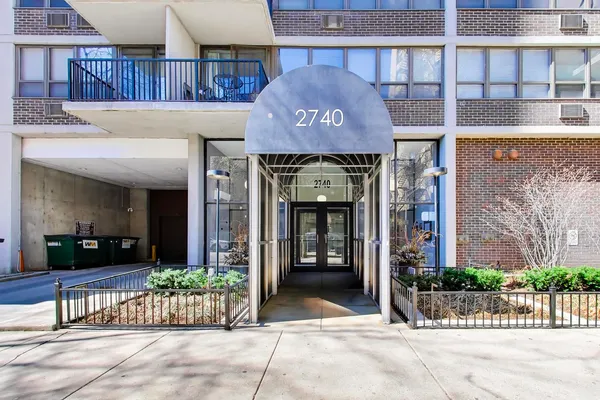 $210,000 | 2740 North Pine Grove Avenue, Unit 8C, Chicago, IL 60614