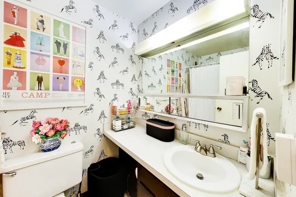 $210,000 | 2740 North Pine Grove Avenue, Unit 8C, Chicago, IL 60614