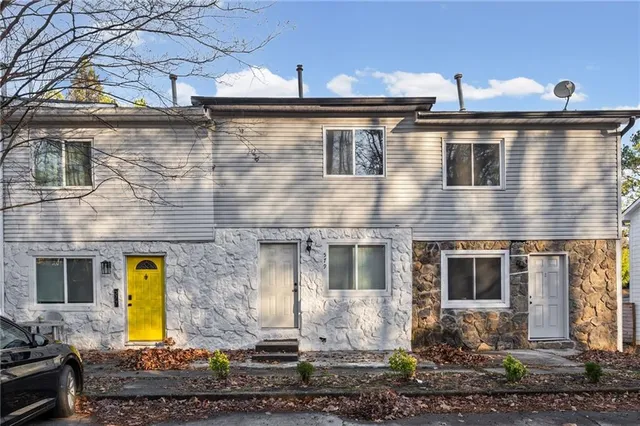 $1,800 | 579 Northridge Crossing Drive, Atlanta, GA 30350