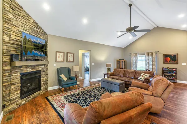 $674,900 | 119 Crosby Drive, Fair Play, SC 29643