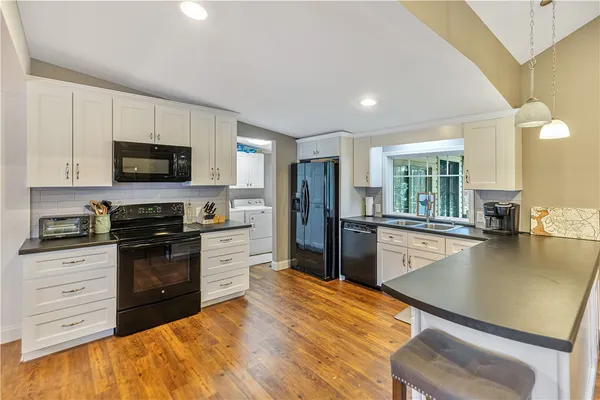 $674,900 | 119 Crosby Drive, Fair Play, SC 29643