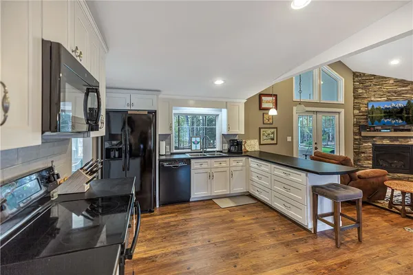 $674,900 | 119 Crosby Drive, Fair Play, SC 29643