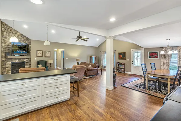 $674,900 | 119 Crosby Drive, Fair Play, SC 29643