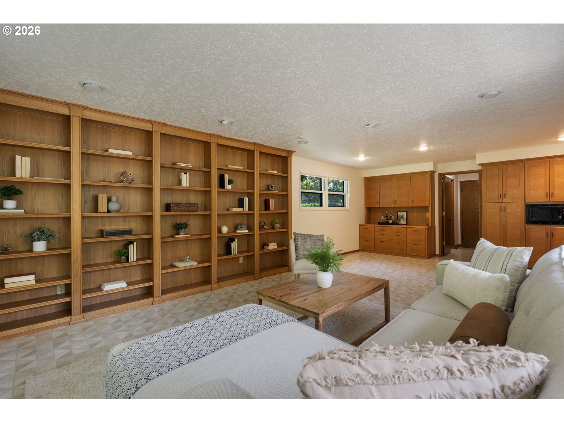 5919 Southwest Miles Street Portland, OR 97219 - Photo 15 of 33 Family Room