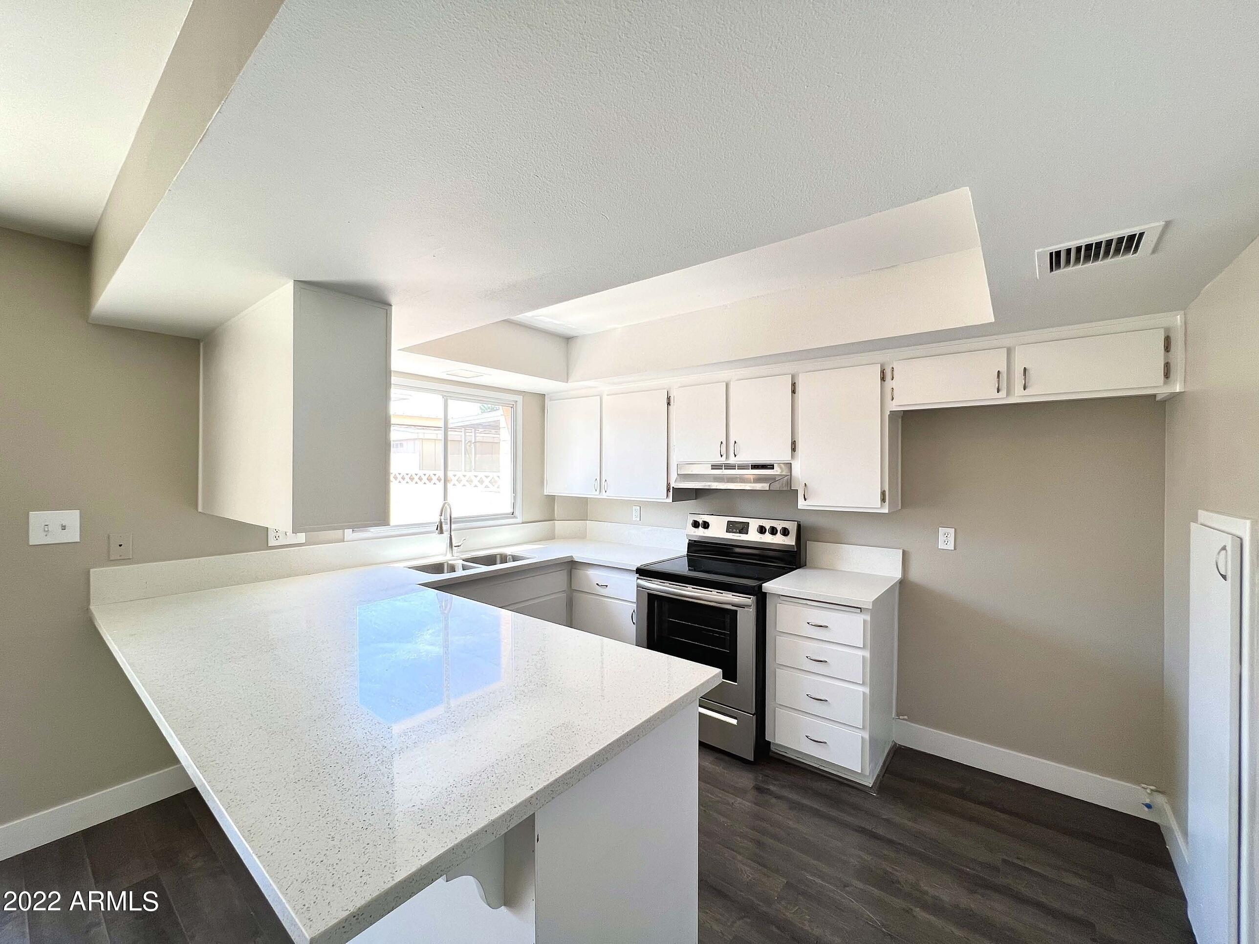 6115 North Granite Reef Road Scottsdale, AZ 85250 - Photo 5 of 13 20220826_044620050_iOS