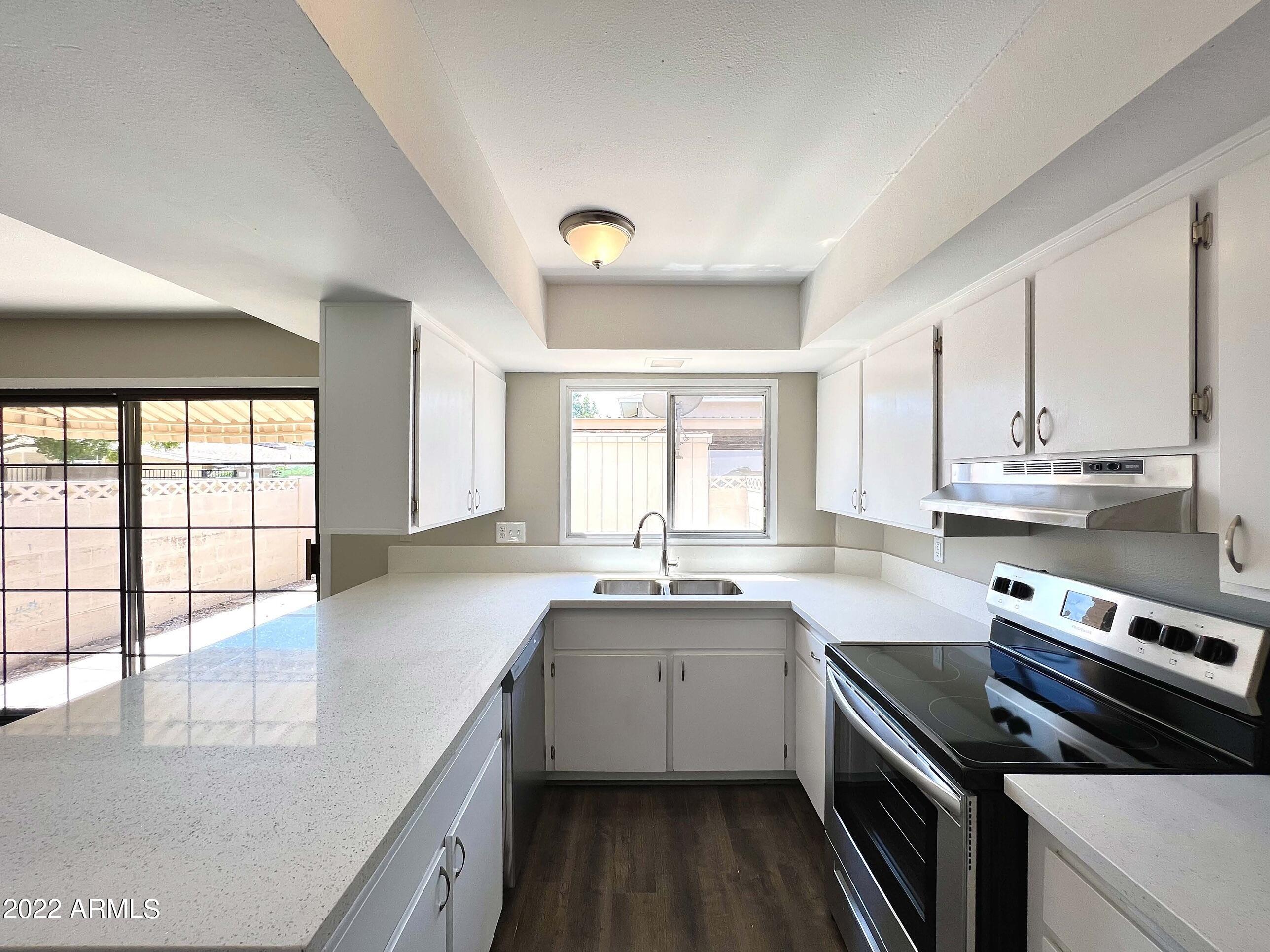 6115 North Granite Reef Road Scottsdale, AZ 85250 - Photo 6 of 13 20220826_044607405_iOS