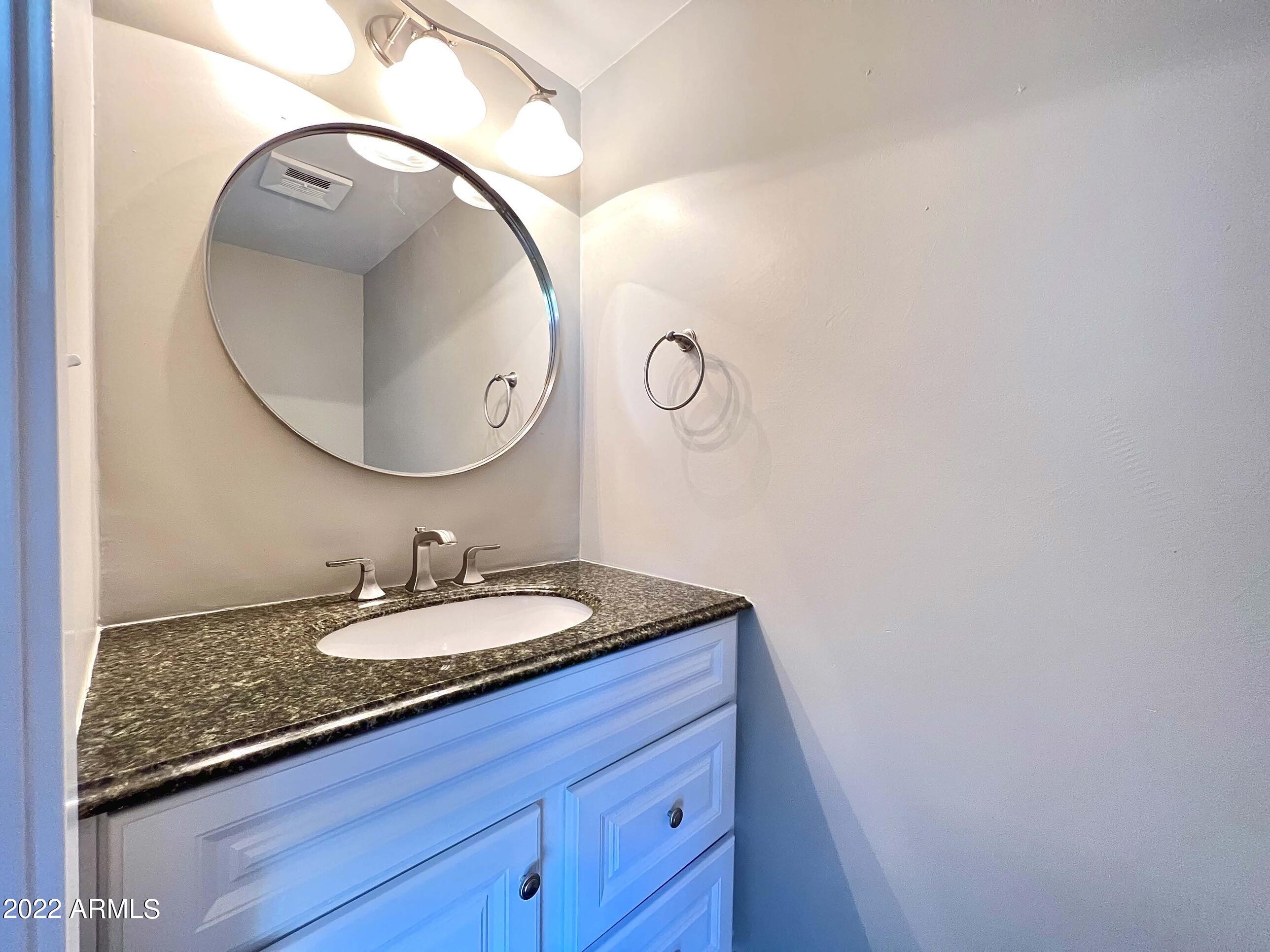6115 North Granite Reef Road Scottsdale, AZ 85250 - Photo 10 of 13 20220826_044509718_iOS