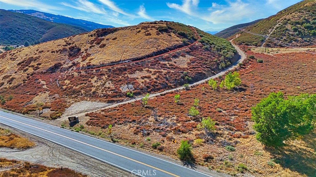 1 Bouquet Canyon Road Santa Clarita, CA 91390 - Photo 10 of 23 a view of a garden