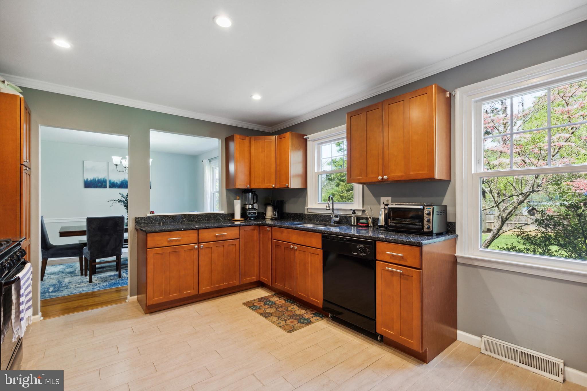 2105 Hemlock Road Norristown, PA 19403 - Photo 6 of 21 Gallery Image 6