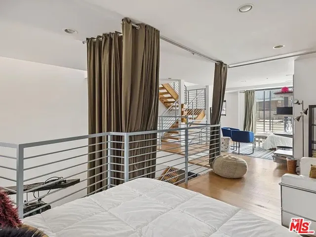 $7,395 | 815 Hampton Drive, Unit 2, Venice, CA 90291