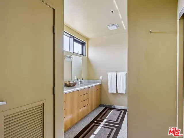 $7,395 | 815 Hampton Drive, Unit 2, Venice, CA 90291