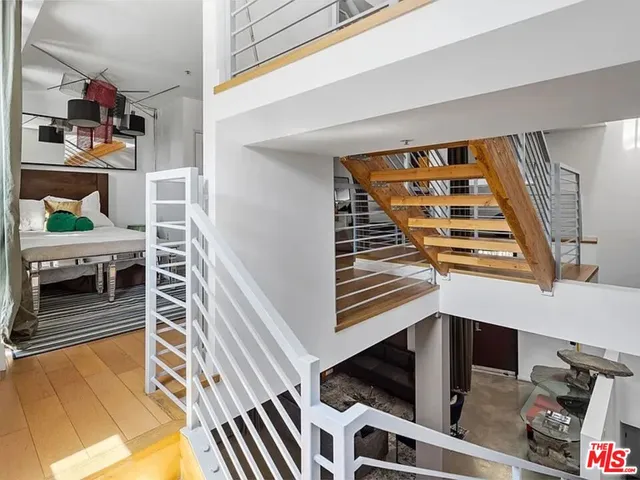 $7,395 | 815 Hampton Drive, Unit 2, Venice, CA 90291