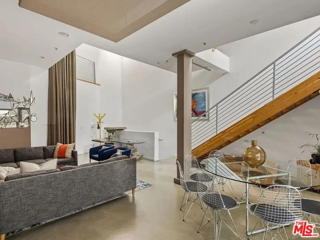 $7,395 | 815 Hampton Drive, Unit 2, Venice, CA 90291