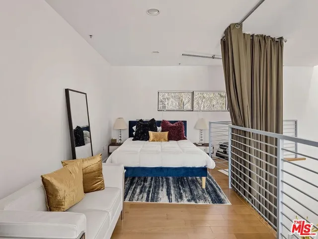 $7,395 | 815 Hampton Drive, Unit 2, Venice, CA 90291