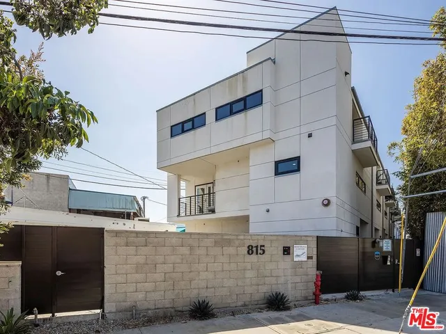 $7,395 | 815 Hampton Drive, Unit 2, Venice, CA 90291