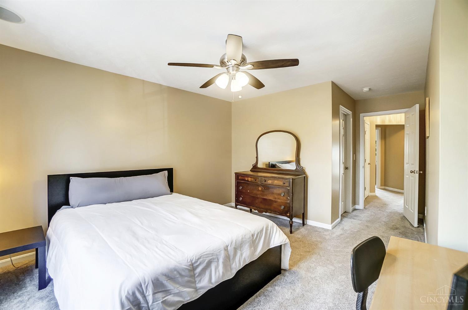 4662 Riley Lane Cincinnati, OH 45227 - Photo 44 of 73 Gallery Image 44