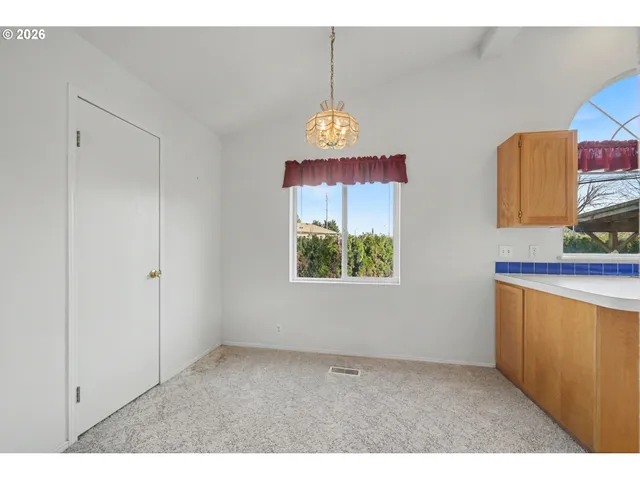 $380,000 | 2717 Maia Loop, Springfield, OR 97477