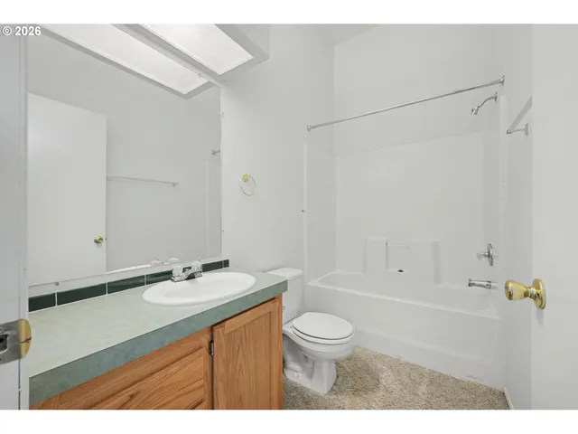 $380,000 | 2717 Maia Loop, Springfield, OR 97477