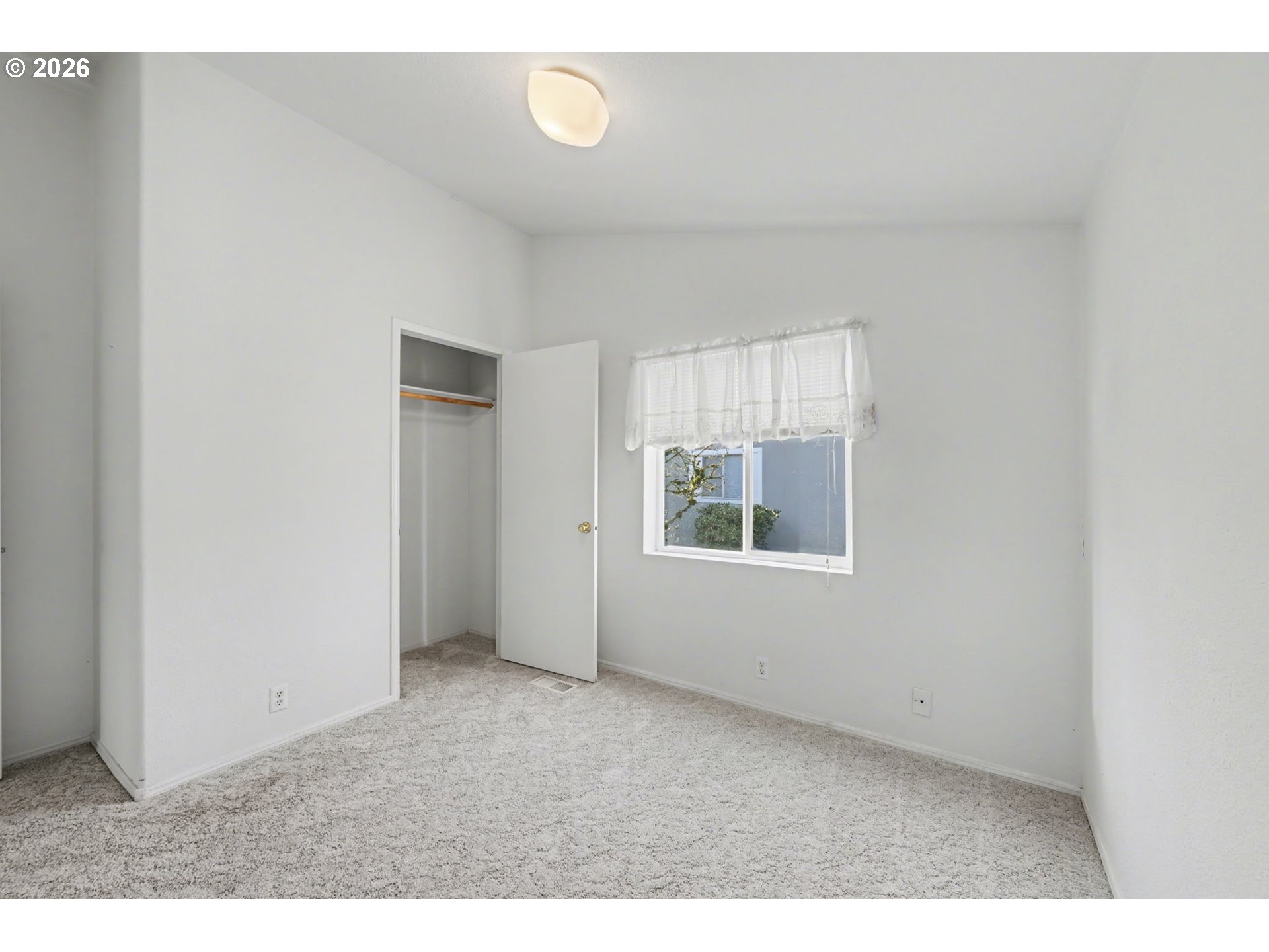 2717 Maia Loop Springfield, OR 97477 - Photo 27 of 39 Bedroom