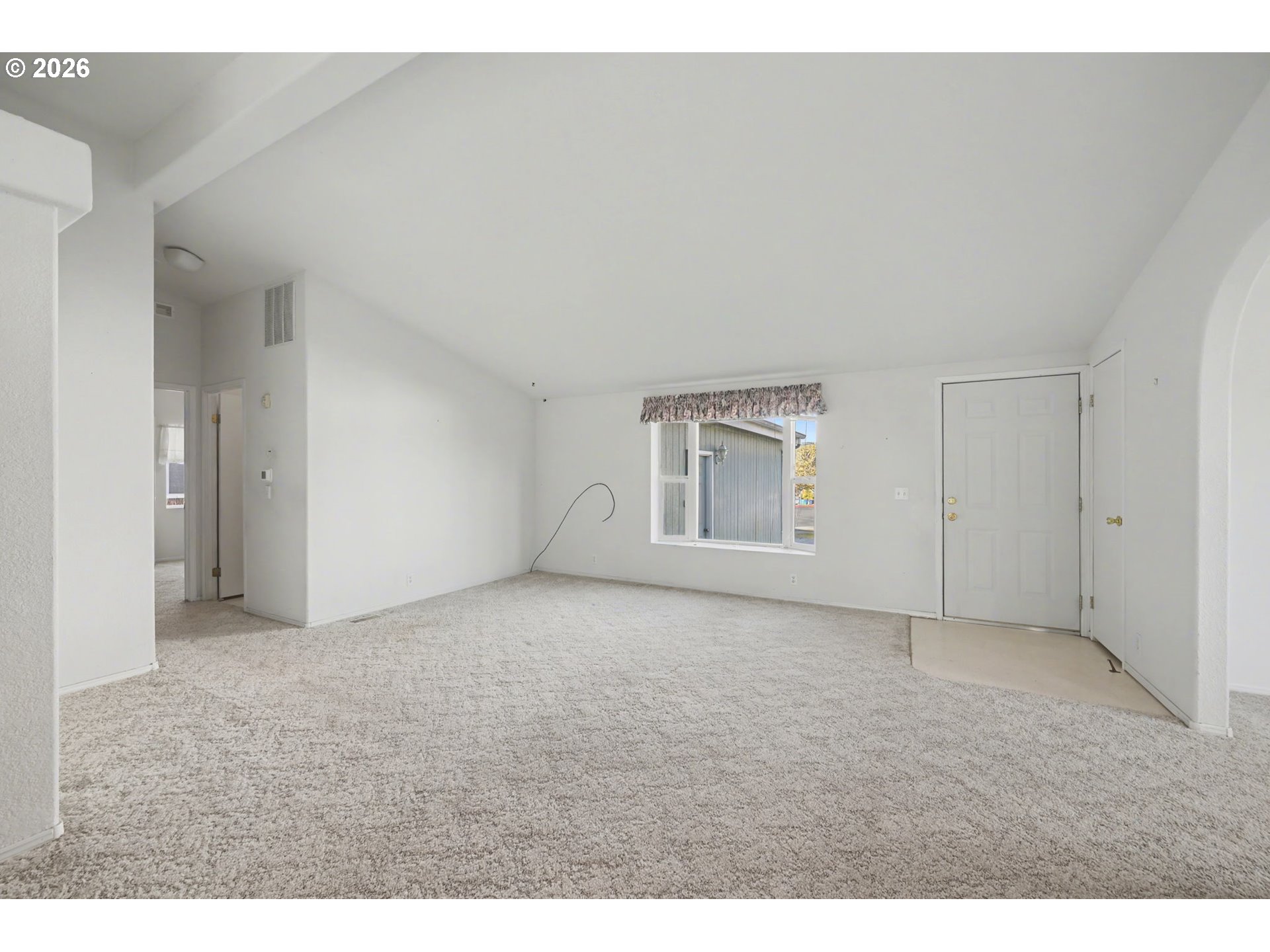 2717 Maia Loop Springfield, OR 97477 - Photo 7 of 39 Living Room