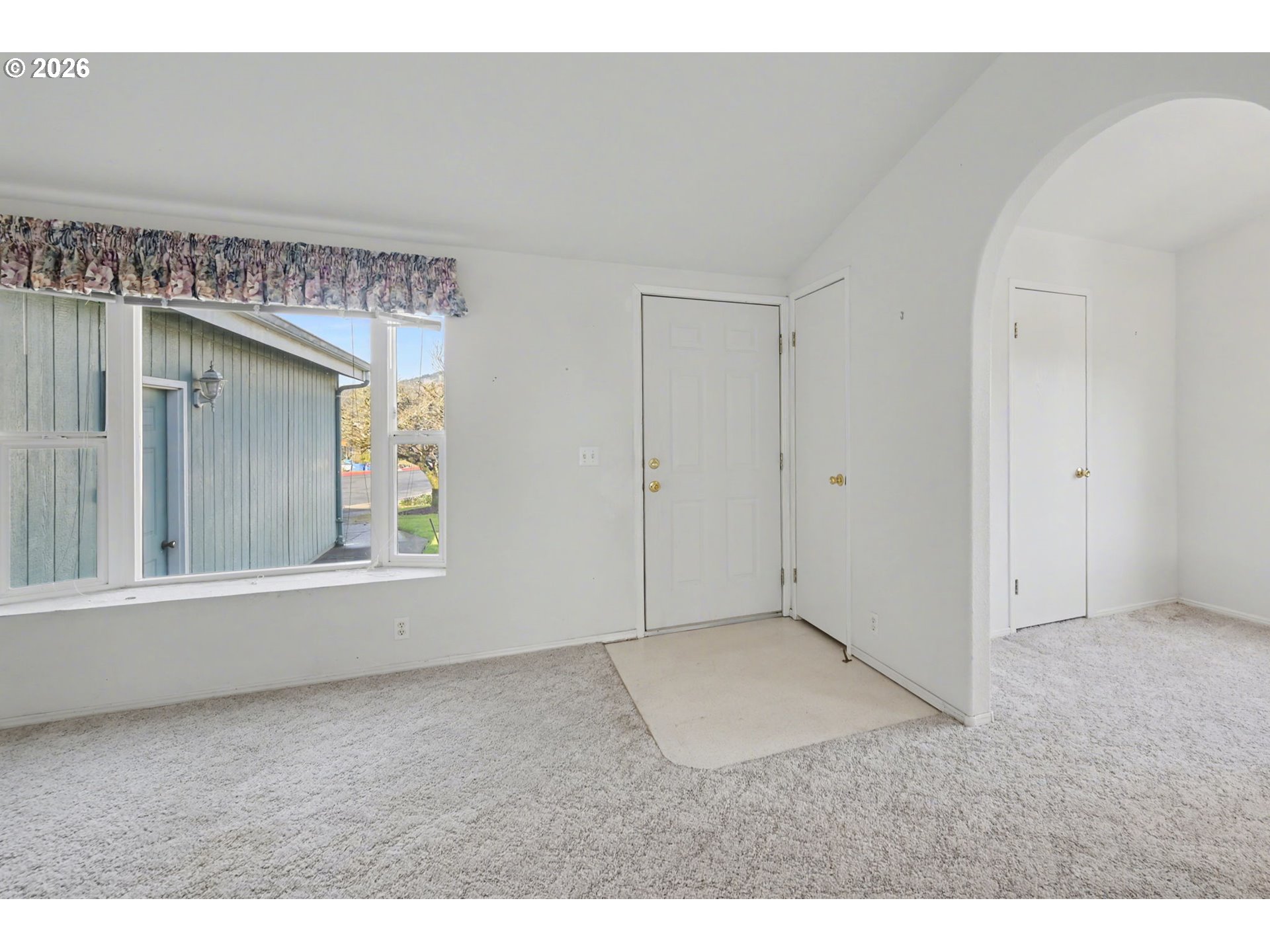 2717 Maia Loop Springfield, OR 97477 - Photo 8 of 39