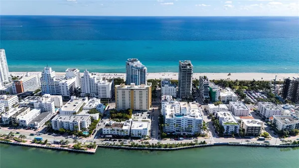 $1,500 | 237 38th Street, Unit 4, Miami Beach, FL 33140