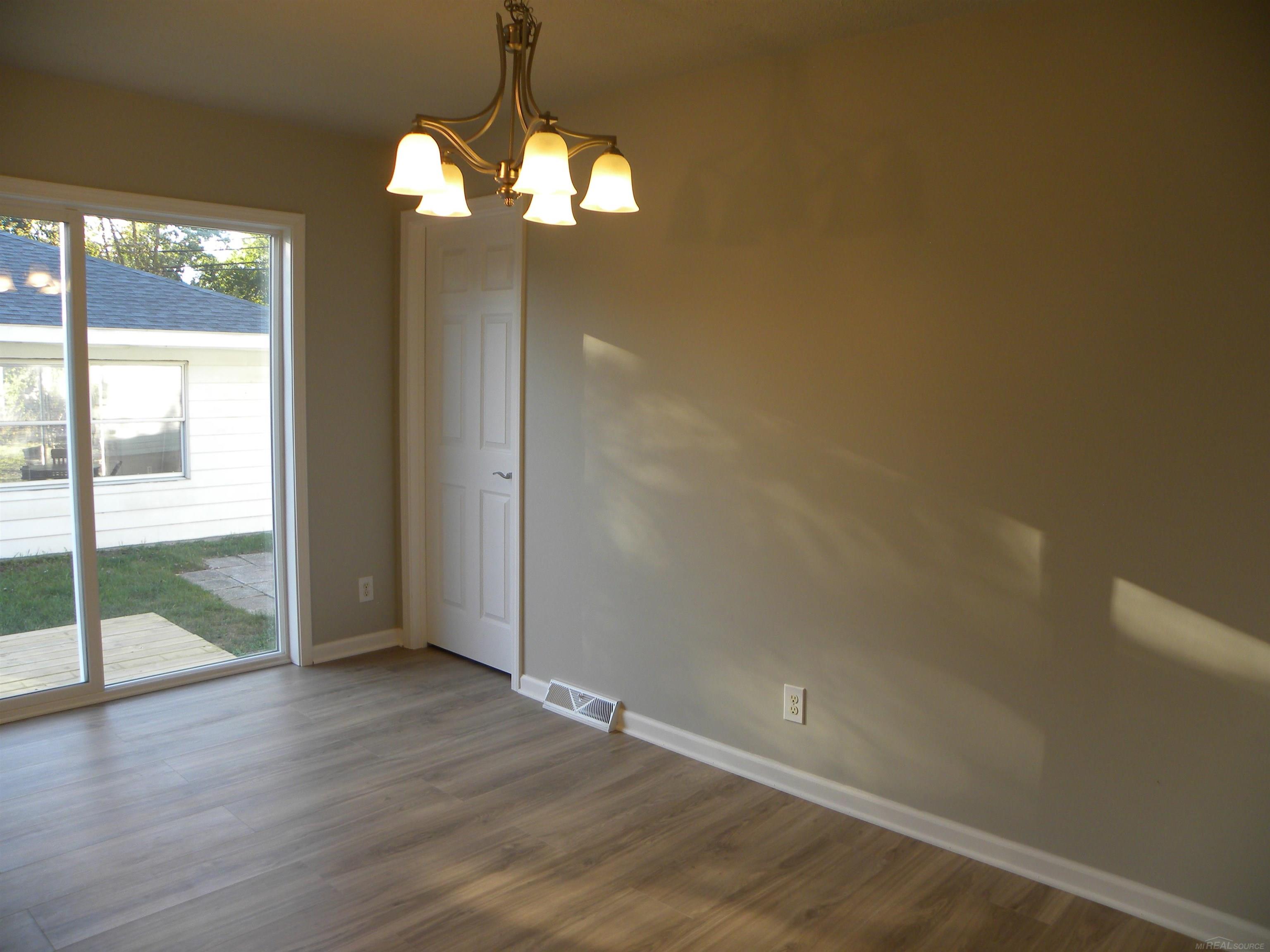 47141 Greenview Road Utica, MI 48317 - Photo 10 of 25