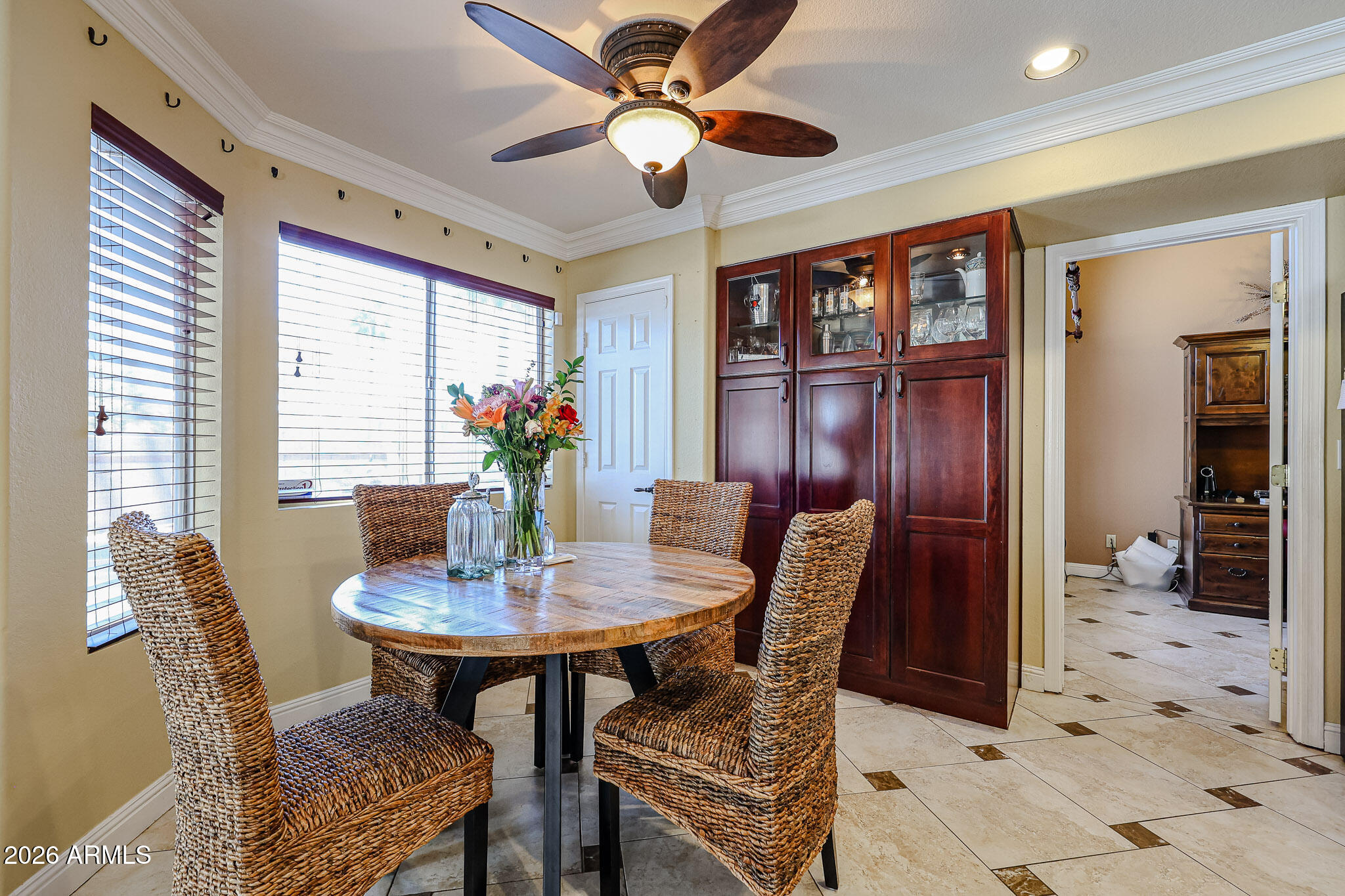 16429 South 33rd Street Phoenix, AZ 85048 - Photo 12 of 29 EAT IN KITCHEN