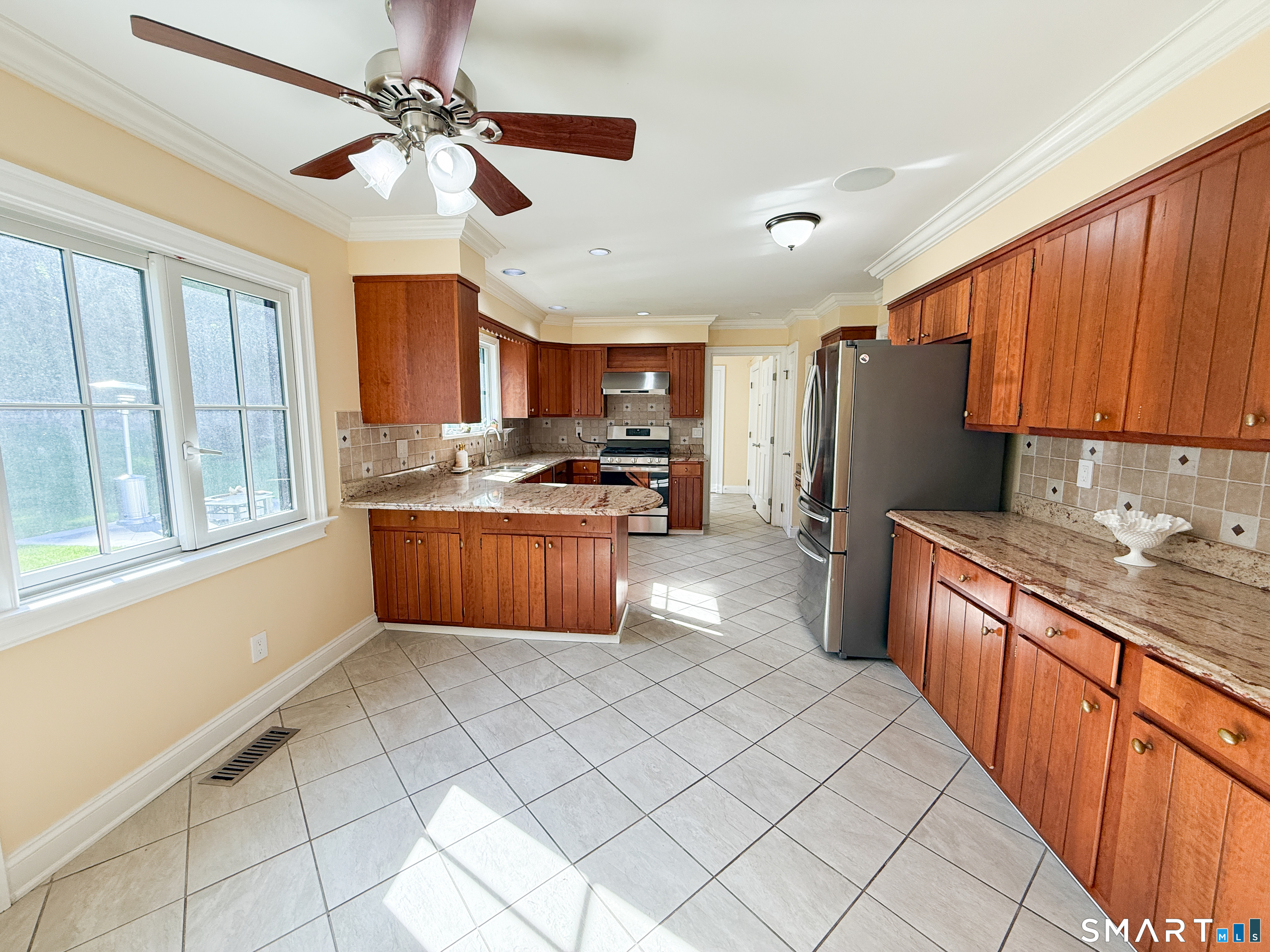 14 East Gate Road Danbury, CT 06811 - Photo 6 of 25