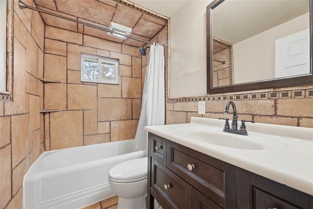 459 Francis Road Pittsburgh, PA 15239 - Photo 16 of 40