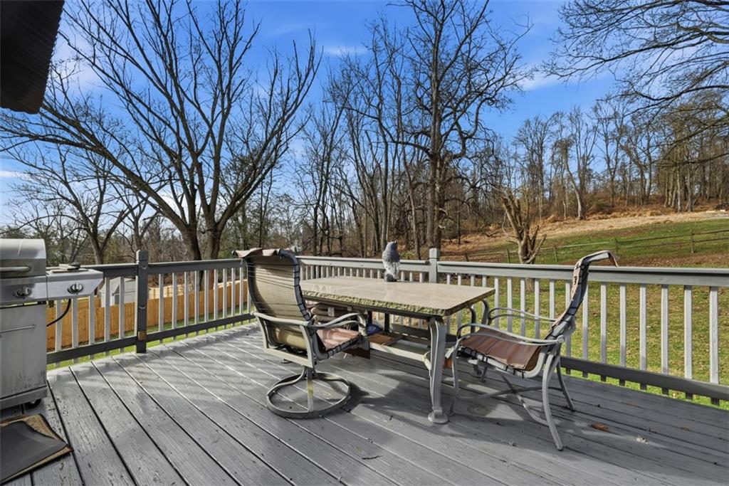 459 Francis Road Pittsburgh, PA 15239 - Photo 32 of 40