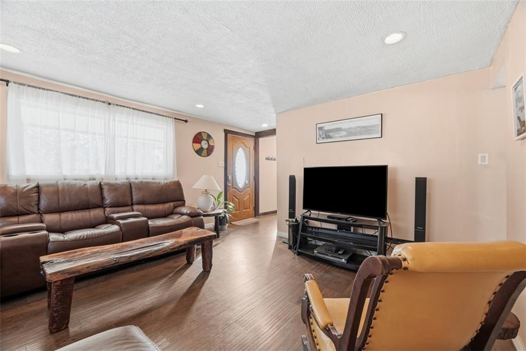 459 Francis Road Pittsburgh, PA 15239 - Photo 8 of 40