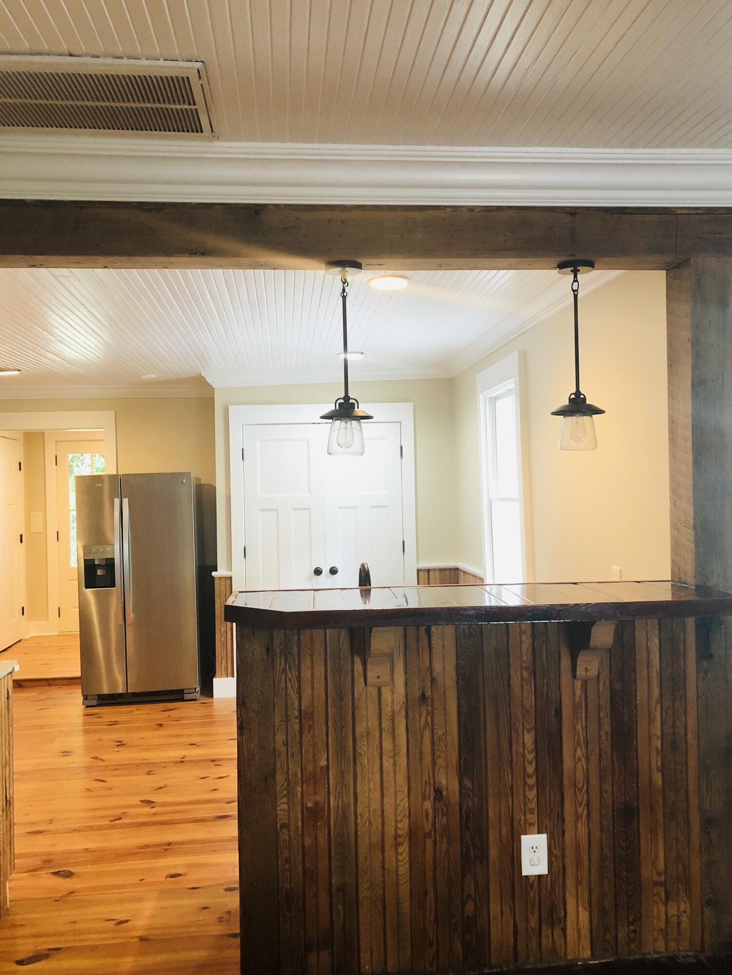 304 Fleming Road Charleston, SC 29412 - Photo 5 of 29 IMG_7911 (1)