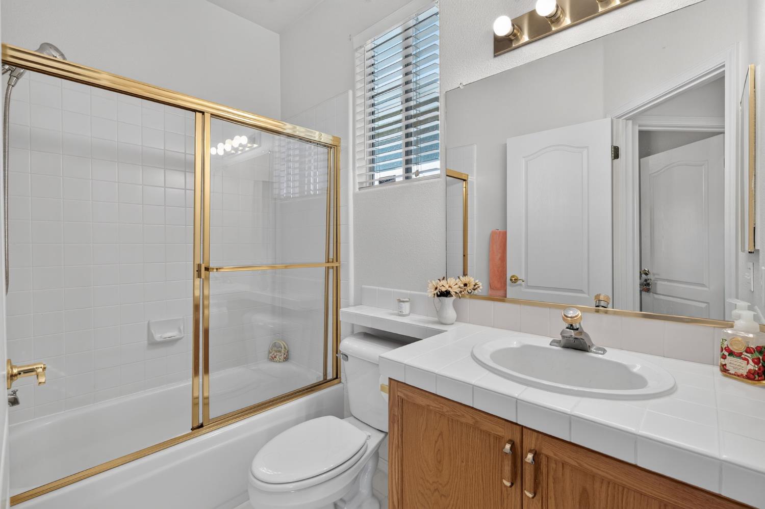 5783 West Decatur Avenue Fresno, CA 93722 - Photo 7 of 29 Gallery Image 7