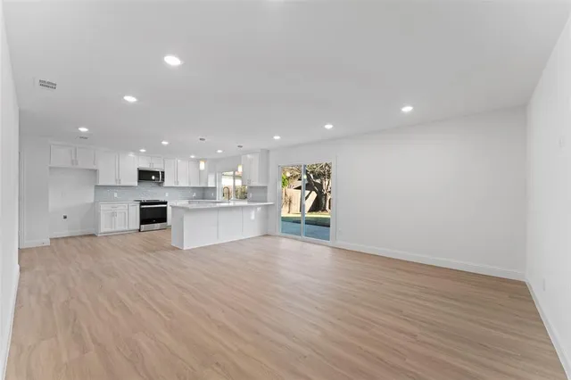 $425,000 | 1528 West Spring Creek Parkway, Plano, TX 75023