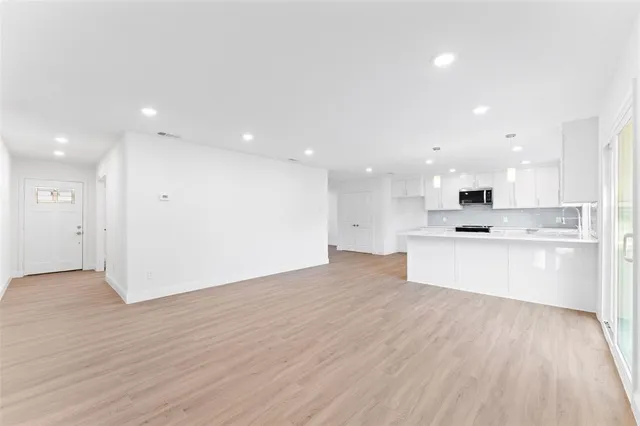 $425,000 | 1528 West Spring Creek Parkway, Plano, TX 75023