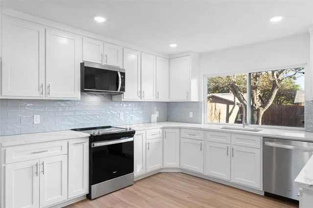 $425,000 | 1528 West Spring Creek Parkway, Plano, TX 75023